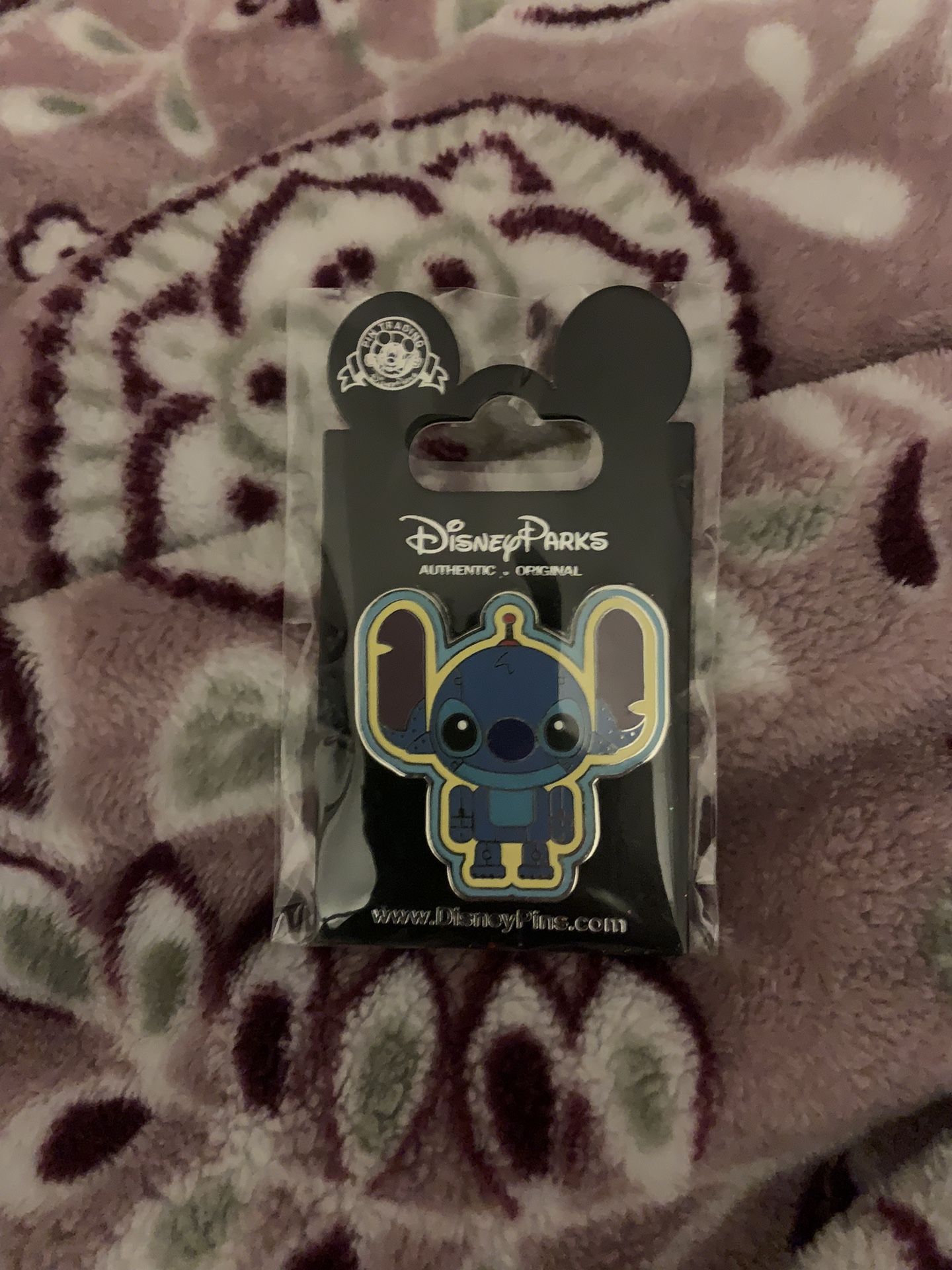 Stitch Collectable Pin 