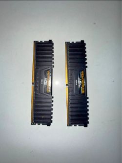 Corsair Vengeance LPX DDR4 RAM Kit (2 Sticks)