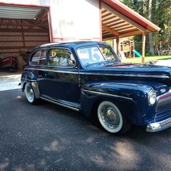 1942 Ford Super Delux