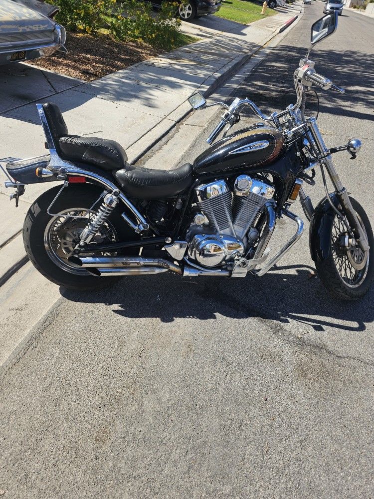 1996  Suzuki Intruder