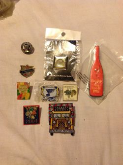 Vintage mix of pins