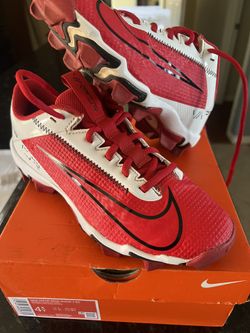 NIKE KIDS FOOTBALL CLEATS SIZE 4.5 Big Kids Size 4.5