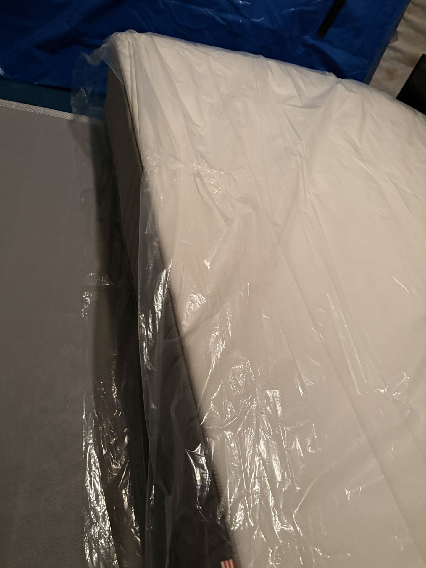 Bed Queen Mattress New