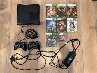 Xbox 360 (4GB SLIM) Bundle