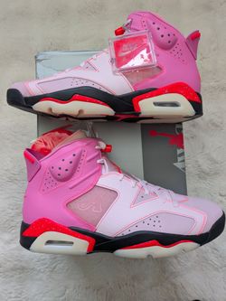 Jordan 6 Retro
Awake NY Playful Pink Men's Size 12