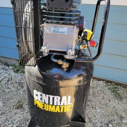 Central pneumatic 29 gallon 2 hp 150 psi cast iron vertical air compressor deals