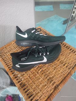 Nike  Pegasus zoom 36 never worn Michigan State Spartans shoes M9.5