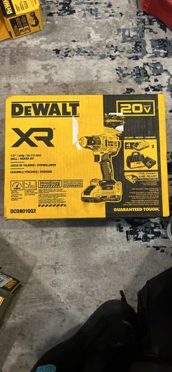 DEWALT XR 20V Max Drill/Driver Kit DCD801QQ2