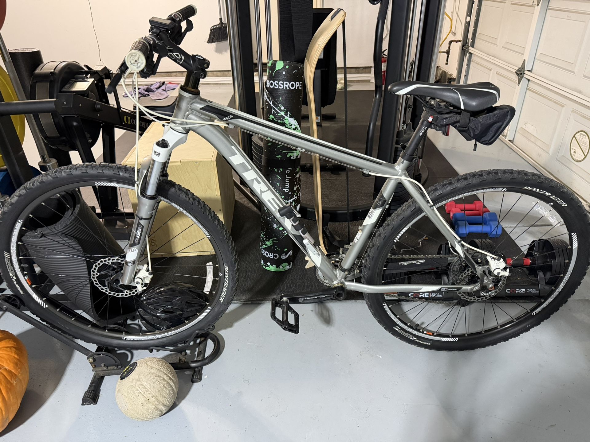 Trek Marlin 29” — 19” Frame, Race Face Crank/Pedals, Extras Included