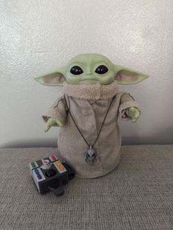 Mattel Star Wars Mandalorian Grogu 12" RC Plush Real Moves Remote Control Toy (Baby Yoda)
