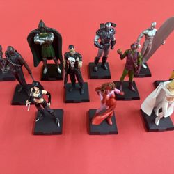 11 Marvel Figures 