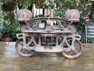 JAMESWAY HAY TROLLEY.