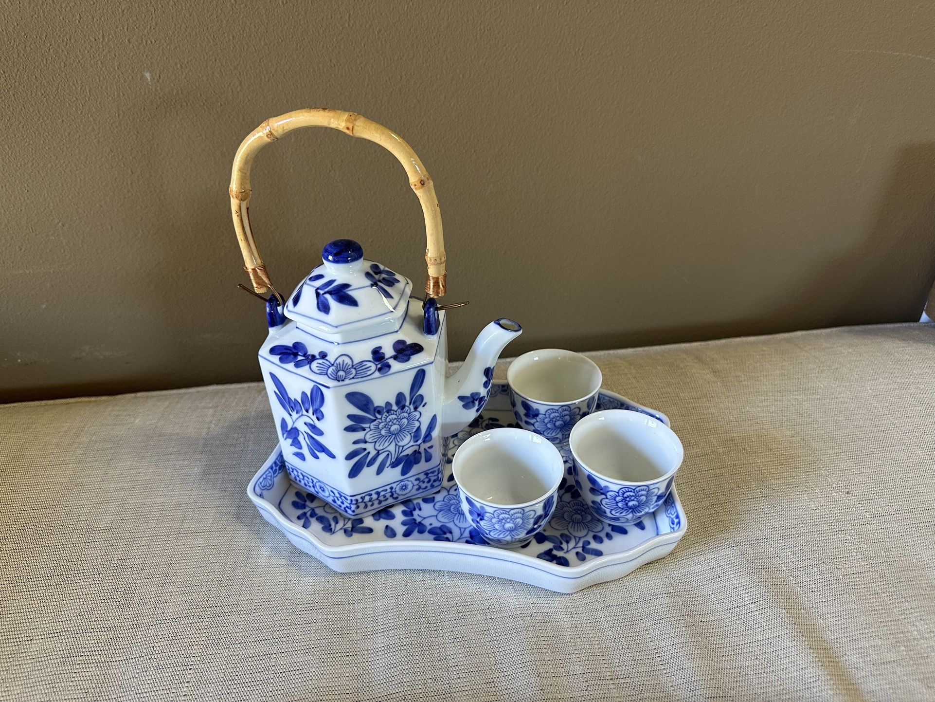 Vntg Misty Rose Super White China Tea Set Bamboo Handle Tray 3 Cups
