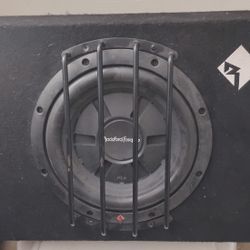 Rockford Fosgate R2S-1X10
Sealed truck-style enclosure with one 10" Prime subwoofer
