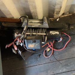 Smittybilt XRC Winch Plus Bumper Bracket