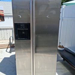 Fridge In Working Condition Delivery Available 