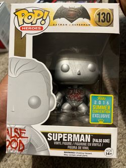 Funko pop! DC Superman vs Batman (false God)