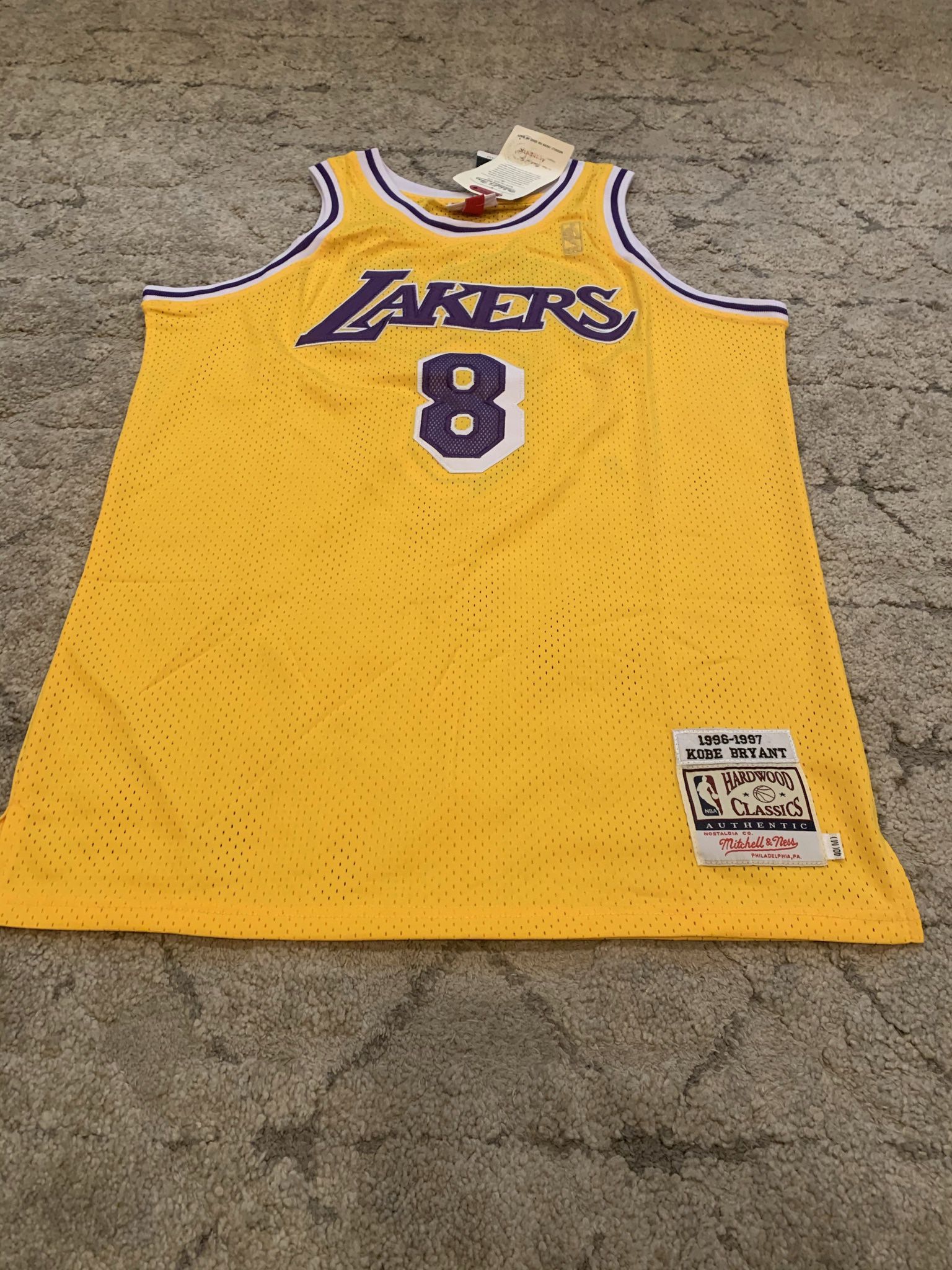 Vintage Nike Kobe Bryant Lakers Jersey Size Medium for Sale in Chicago, IL  - OfferUp
