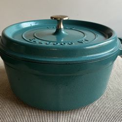 Staub Round Cocotte / Dutch Oven $100