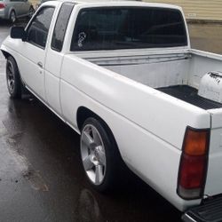 1993 KingCab Hardbody Nissan D21 (manual transmission 5peed)