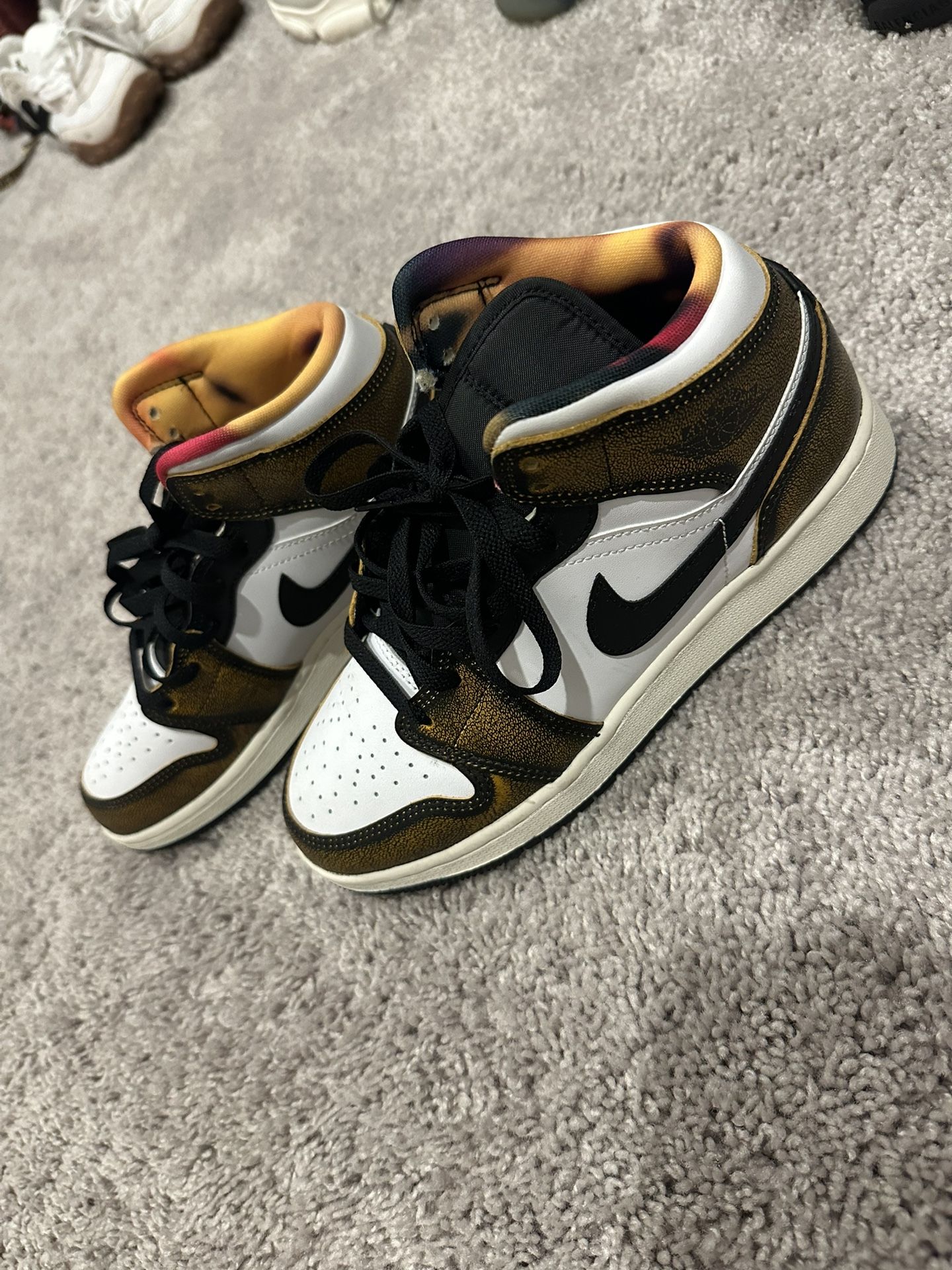 Jordan 1 Size 5boys/Kids 