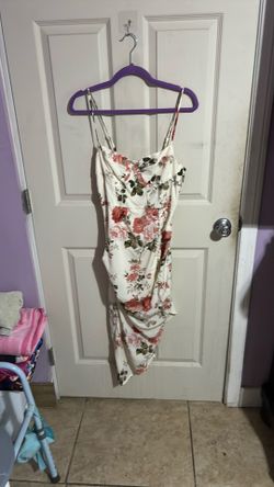 White medium dress