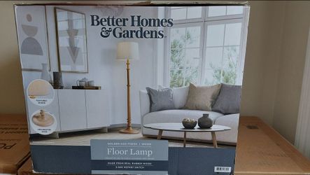 Golden Oak Finish Wood Floor Lamp ~New in Box ~