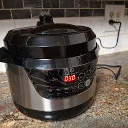 COOK’S ESSENTIALS 2-QT PRESSURE COOKER - LIKE NEW 