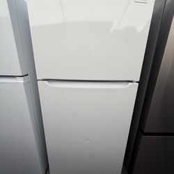 Frigidaire Department Size Refrigerator in White 🌸