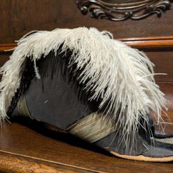 Antique Masonic 
York Rite Templar Chapo Freemason Knights Templar ostrich feathered Commander chapeau hat cap 150 years old.
Not sure if all the desc