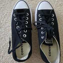 Converse size 7