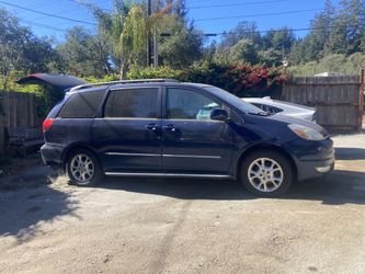 2005 Toyota Sienna - Mechanic Special / Parts - Complete Van