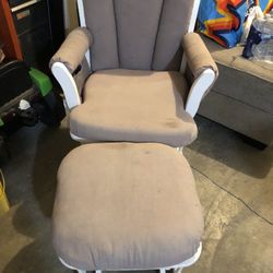 Gliding Rocking Chair 