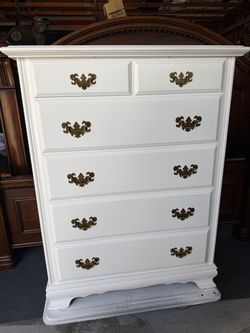 White Chest of Drawers