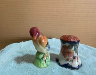 Salt and pepper shakers