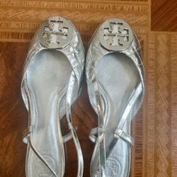 Authentic Tory Burch Quilted Silver Reva Metallic Ballet Flats Size 7