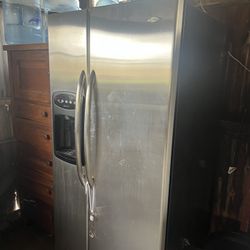 Maytag stainless Steel Refrigerator