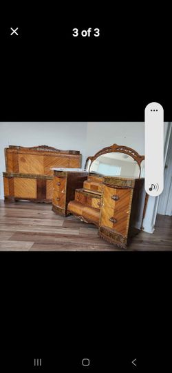 Gorgeous 1930s Full Size Head And Footboard And Vanity With Mirror