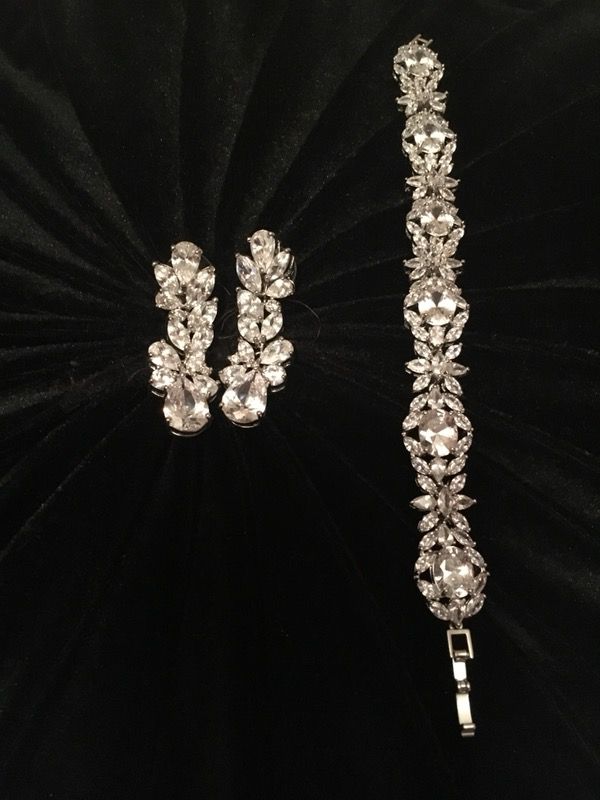 Elegant Swarovski Crystal earrings and matching bracelet