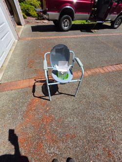 Free Commode - portable. New not used