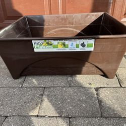 Patio Pickers Self-watering, Raised Bed Grow Box 