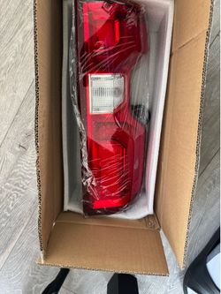 2019 2020 2021 2022 2023 2024 2025 Silverado LED tail light passenger side
