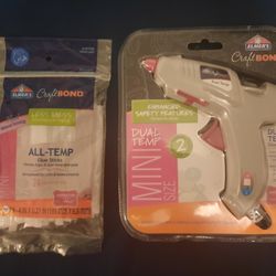 Glue Gun w/ Glue Sticks 