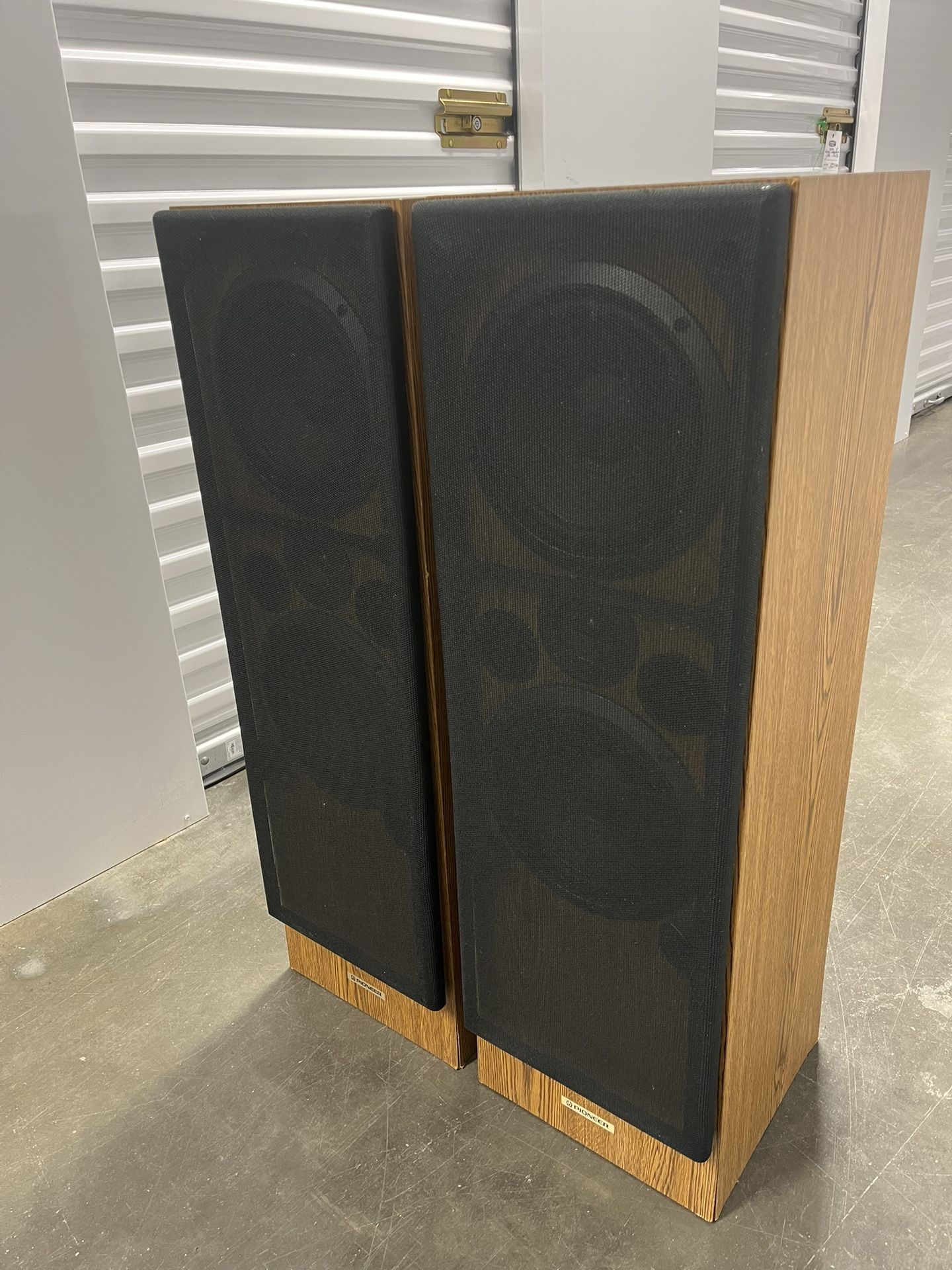 Vintage Pioneer CS-J525 Floor Speakers (2)