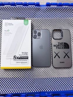 iPhone 13pro Max 512GB Unlocked (battery health 79%)