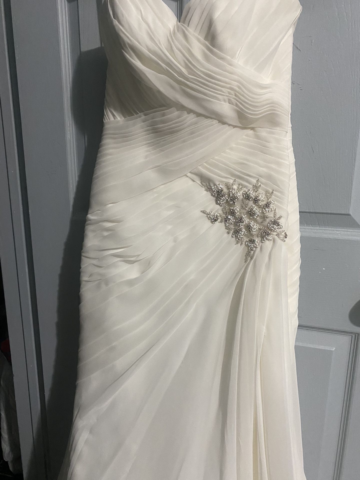 Beautiful  White Wedding Dress 