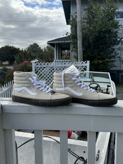 Sk8-Hi Vans
