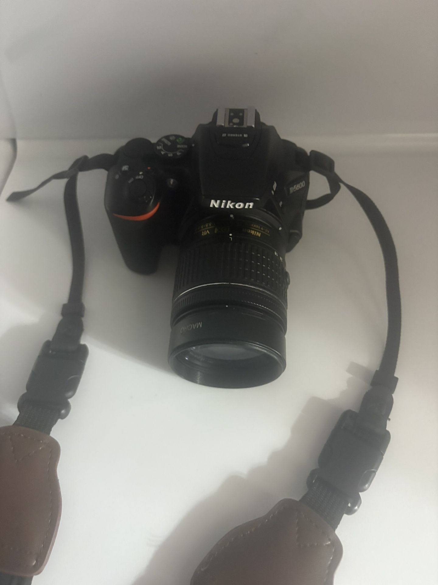 Nikon 5600