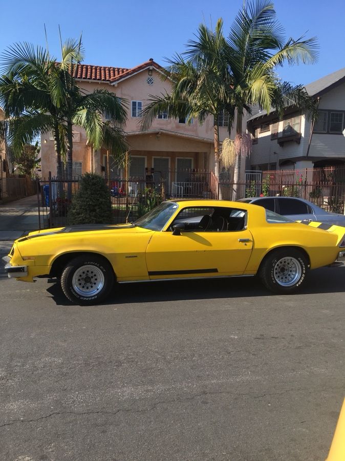 American muscle 1976 Chevy Camaro type Lt v8 aka bumblebee