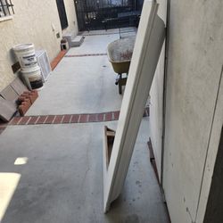 FLORING WHITE SHELF